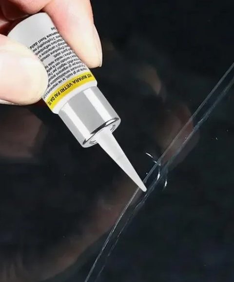 Глубокие и поверхностные царапины: современные профессиональные способы восстановления автостекол