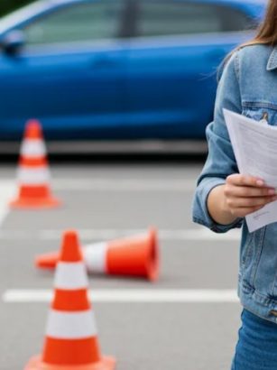 Как выбрать автошколу и пройти обучение на права